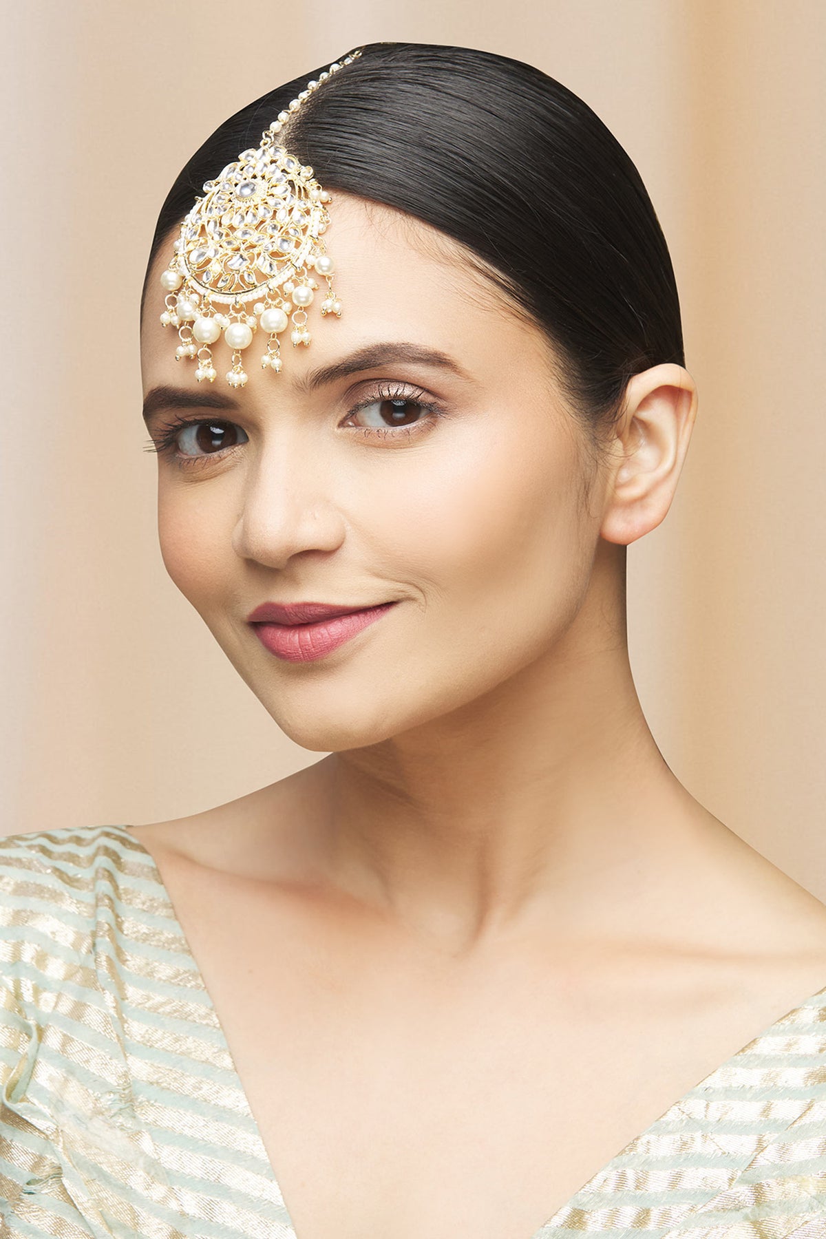 Kundan Maangtikka 