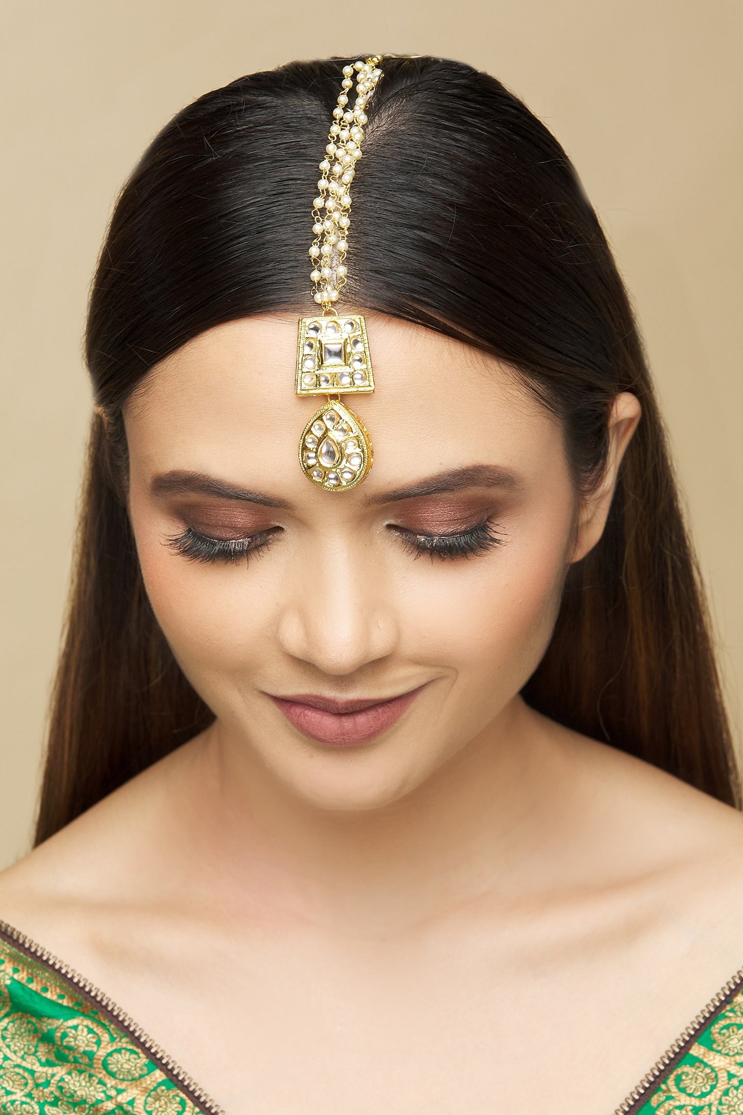 Teardrop Motif Maangtikka 