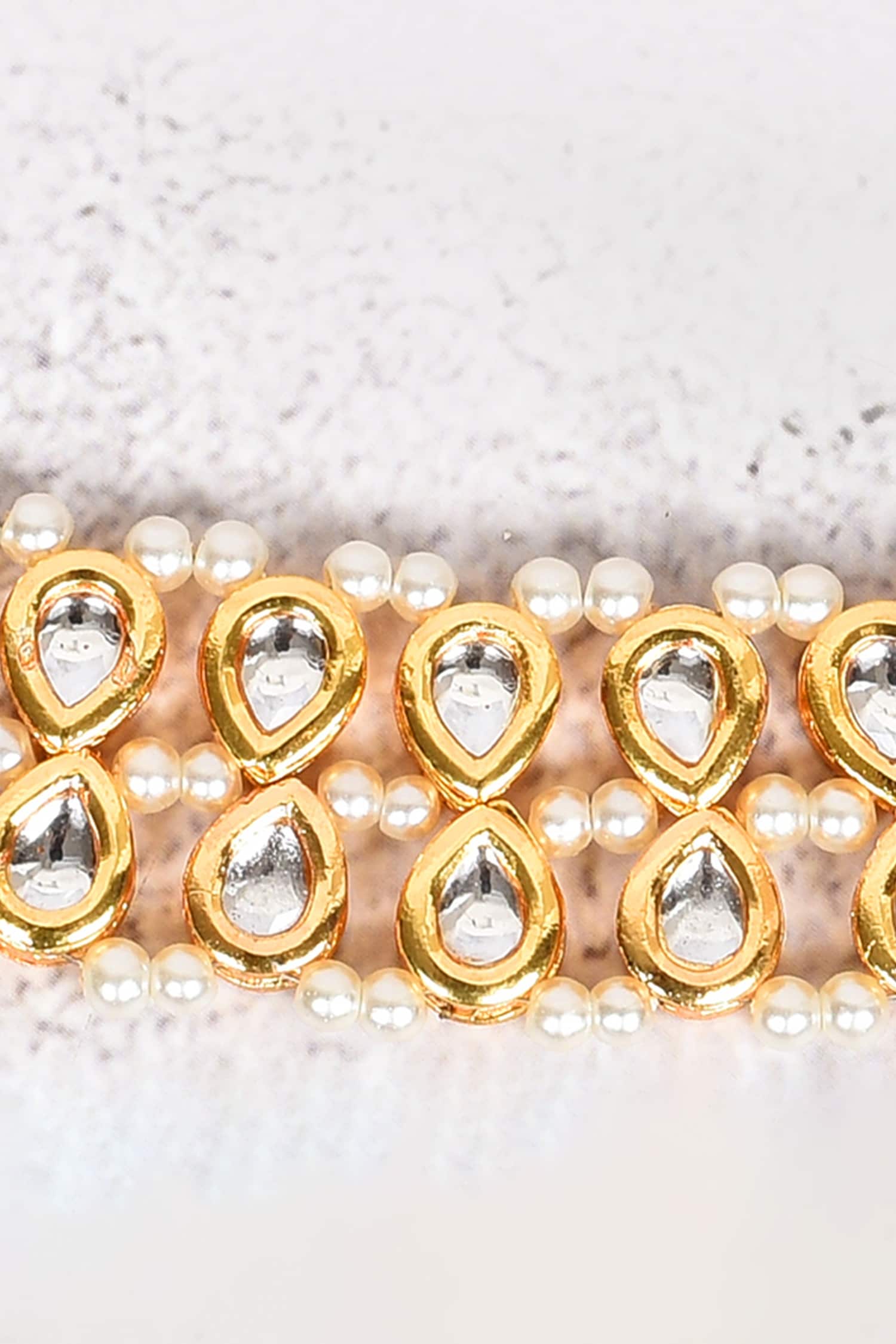 Gold Mesh Kundan Choker 