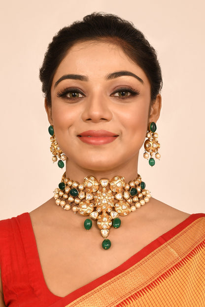 Kundan Embellished Necklace Set 