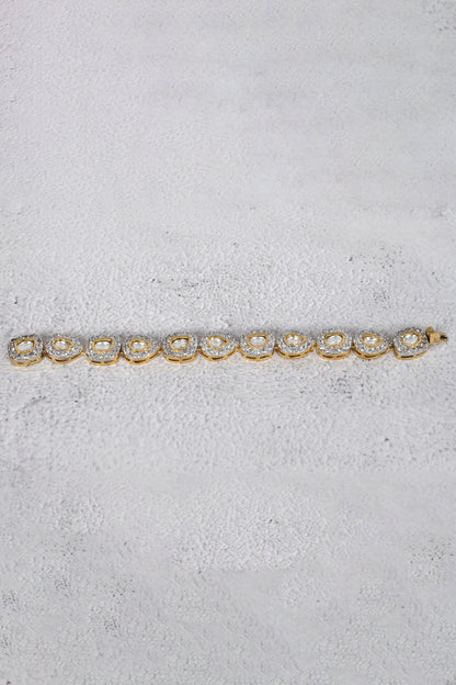 Kundan Teardrop Motif Bracelet 