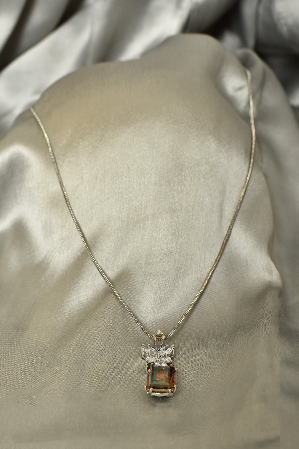 Swarovski Pendant Necklace Set 