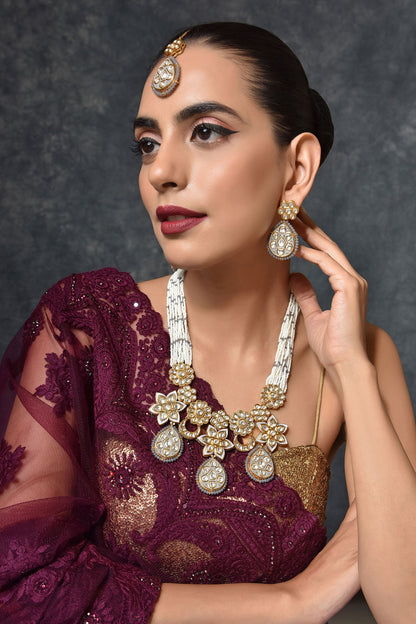 Kundan Embellished Necklace Set 