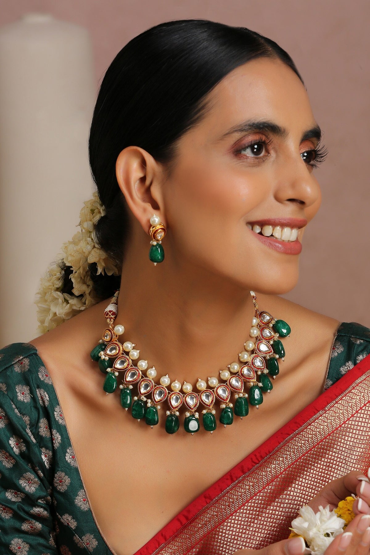 Kundan Embellished Necklace Set 