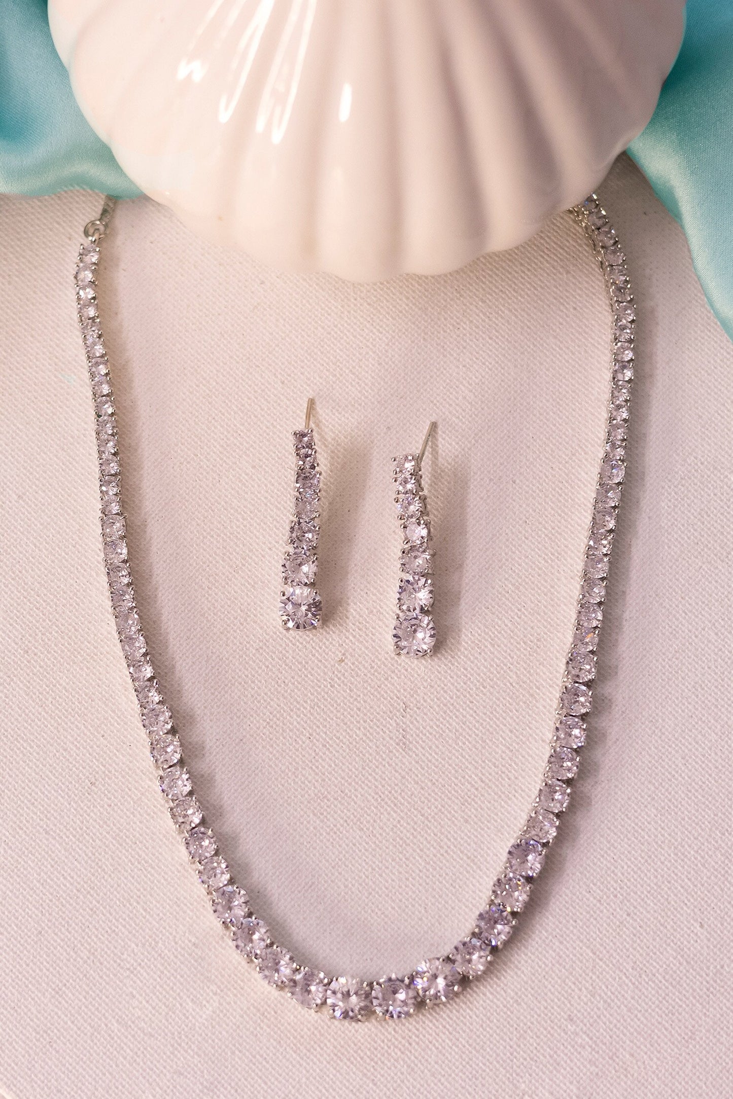 Zirconia Studded Necklace Set 