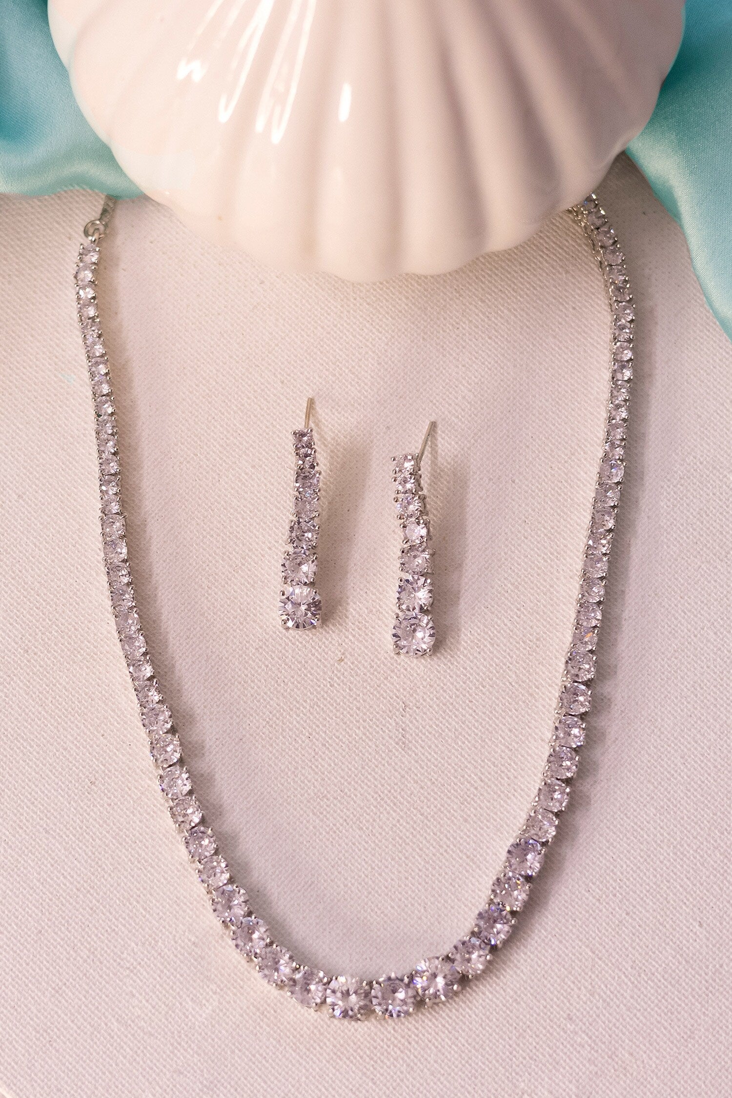 Zirconia Studded Necklace Set 
