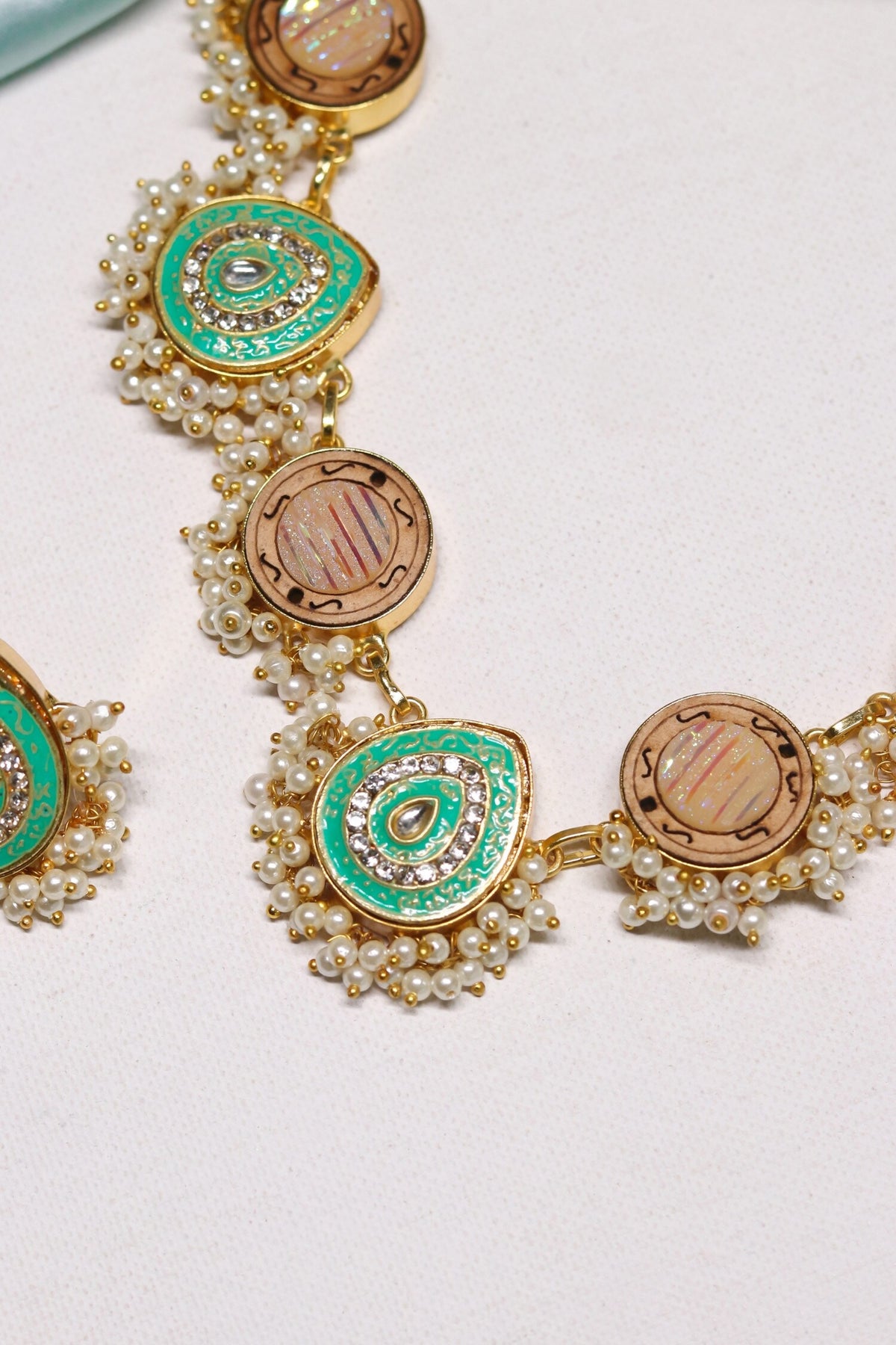 Geometric Pattern Necklace Set 