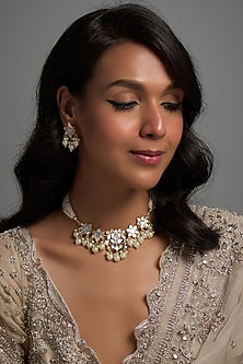 Gold Finish Kundan Polki & Mother Of Pearl Choker Necklace Set