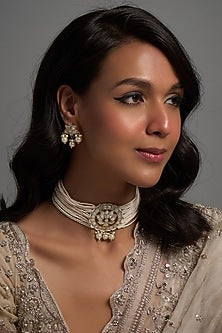 Gold Finish Kundan & Mother Of Pearl Choker Necklace Set