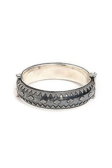 Silver Finish Rawa Work Kada In Sterling Silver