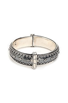 Silver Finish Rawa Work Kada In Sterling Silver