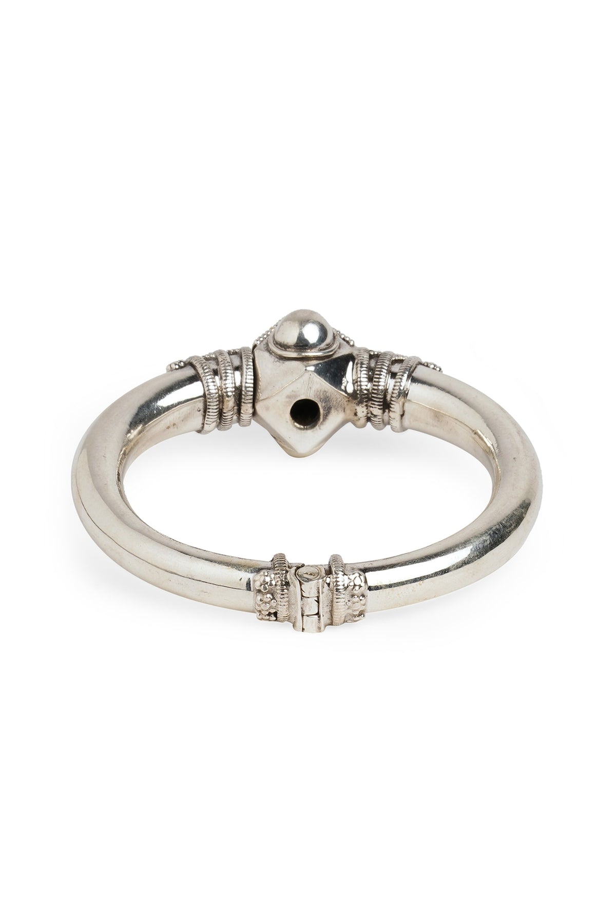 White Finish Rawa Patterned Oxidised Kada Bangle In Sterling Silver