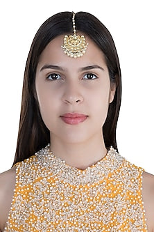 Gold Finish Pearl Kundan Maang Tikka