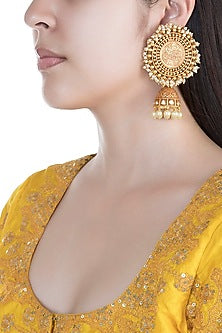 Gold Finish Kundan & Pearls Carved Jhumka Earrings