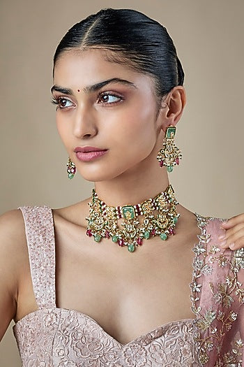 Gold Finish Green Kundan Polki & Carved Stone Choker Necklace Set