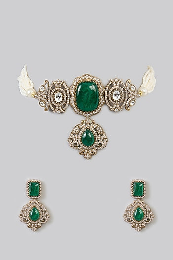 Gold Finish Kundan Polki & Green Stone Choker Necklace Set