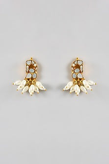 Gold Finish Kundan Polki & Mother Of Pearl Necklace Set