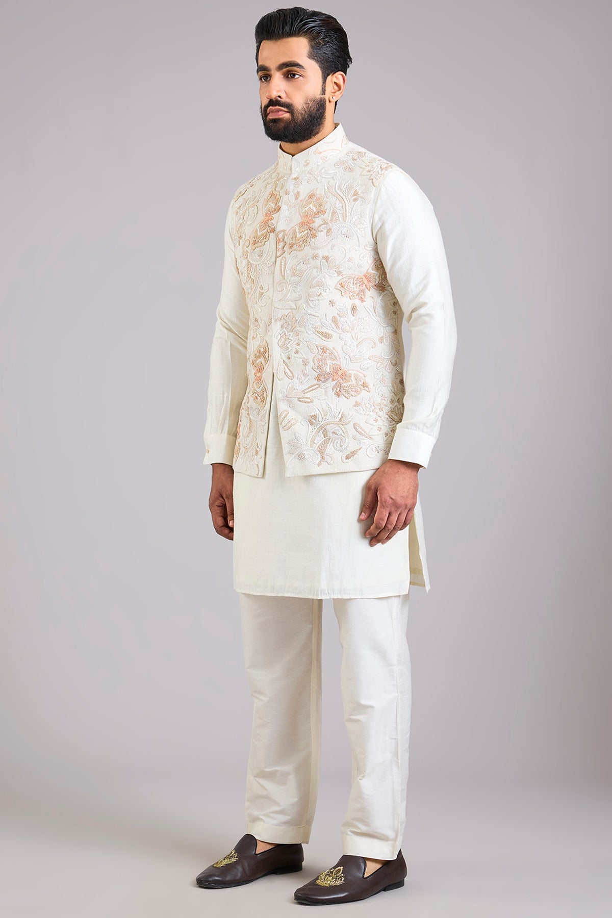 Cream Herringbone Fabric Hand Embroidered Bundi Jacket Set