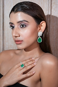 14Kt Yellow Gold Diamond & Green Semi-Precious Stone Ring