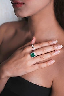14Kt Yellow Gold Diamond & Green Semi-Precious Stone Ring