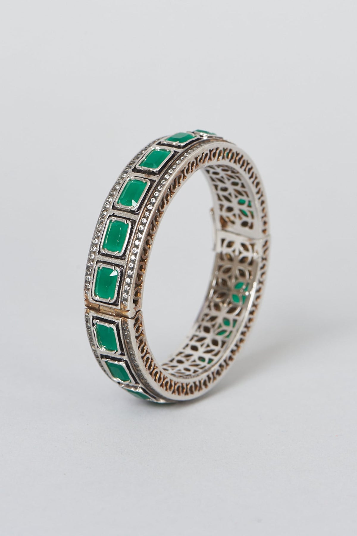 Two-Tone Finish Green Stone Bangle (Set of 1)