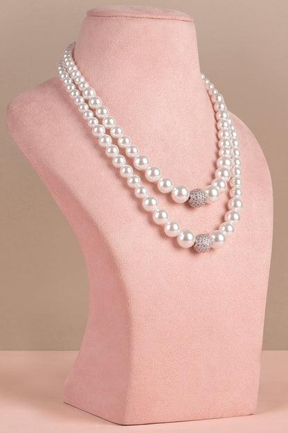 White Necklace In Pearls & Silver Swarovski