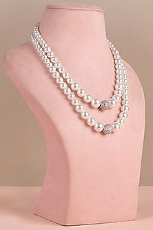 White Necklace In Pearls & Silver Swarovski