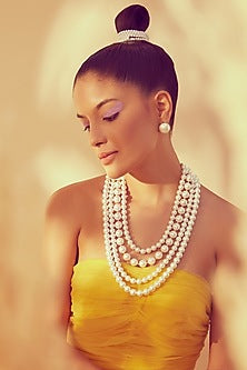 White Layered Necklace With Pearl