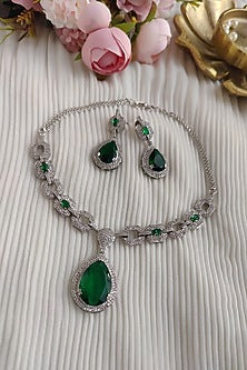 White Finish Zircon & Green Stone Necklace Set