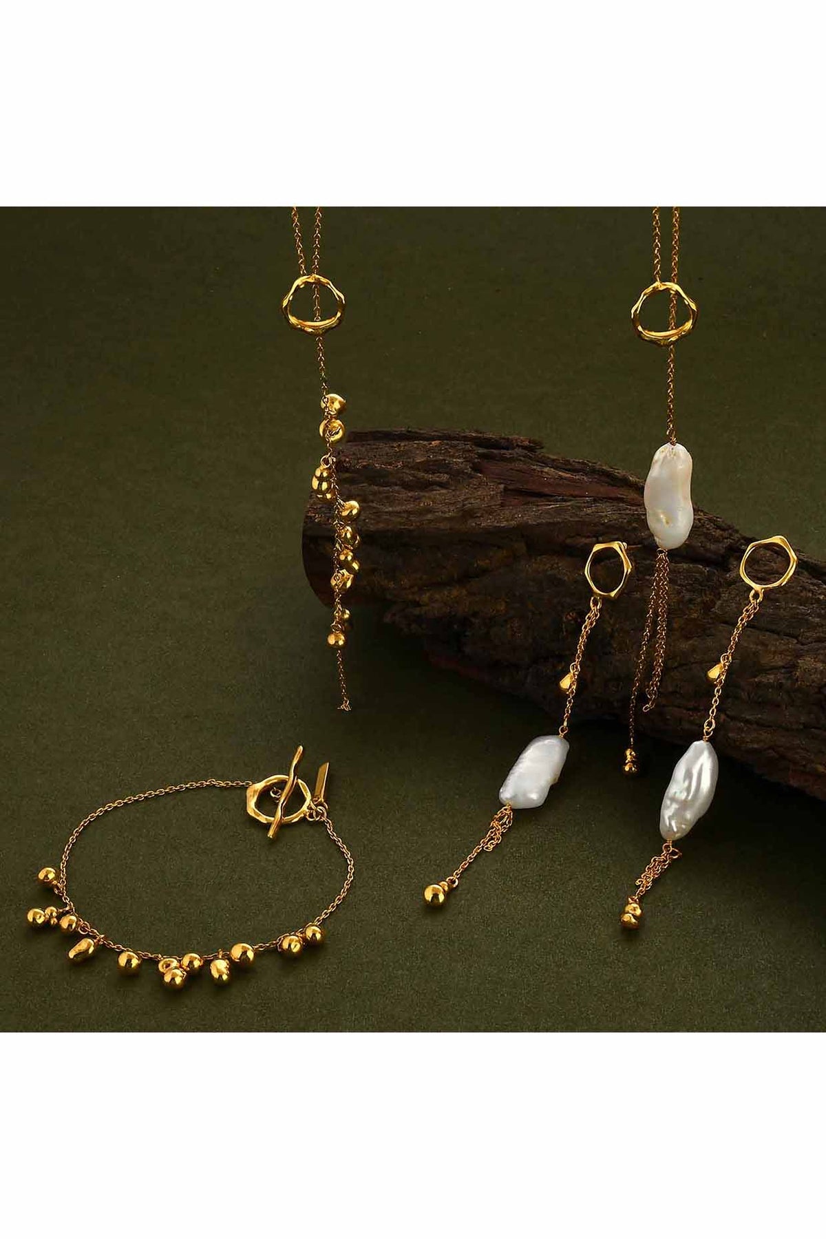 Gold Finish Dangling Bracelet