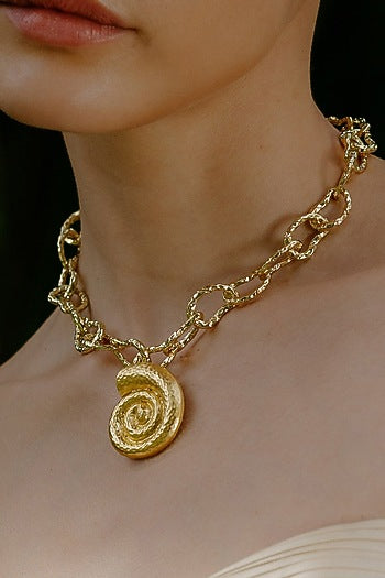 Gold Finish Coral Shell Link Pendant Necklace