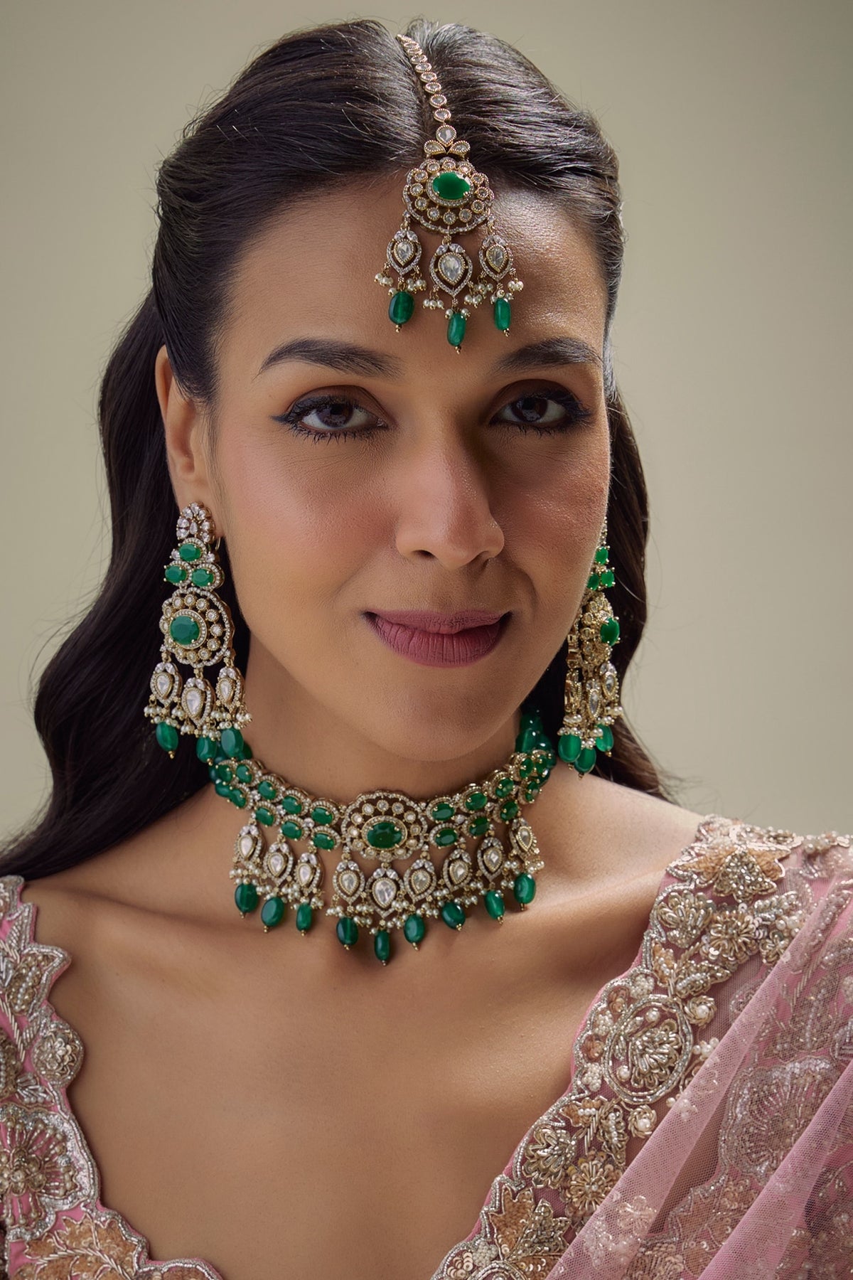 Gold Finish Emerald Stone & Uncut Zircon Choker Necklace Set