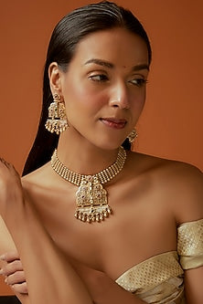 Gold Finish Synthetic Stone Choker Necklace Set