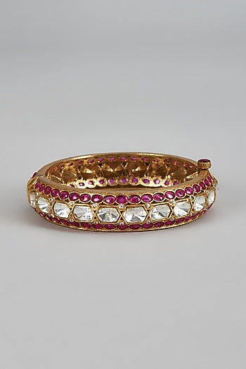 Gold Finish Uncut Stone Temple Bracelet