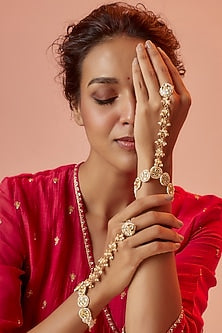 Gold Finish Yellow Kundan Polki & Pearl Hathphools (Set Of 2)