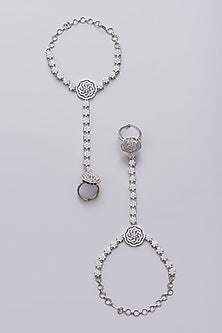 White Finish Zircon Hathphools (Set Of 2)