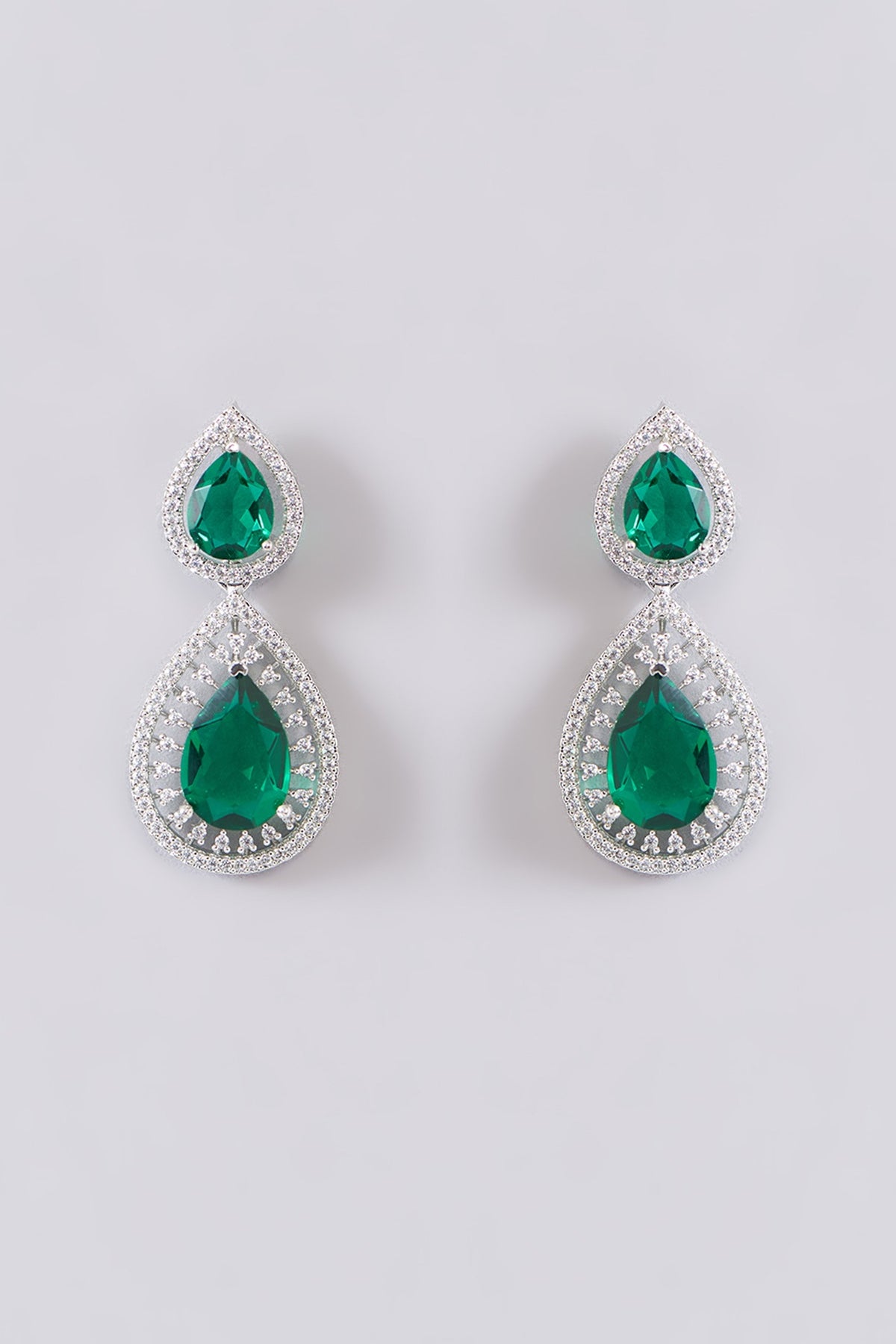 White Finish Zircon & Green Stone Necklace Set