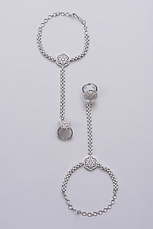 White Finish Zircon Hathphools (Set Of 2)