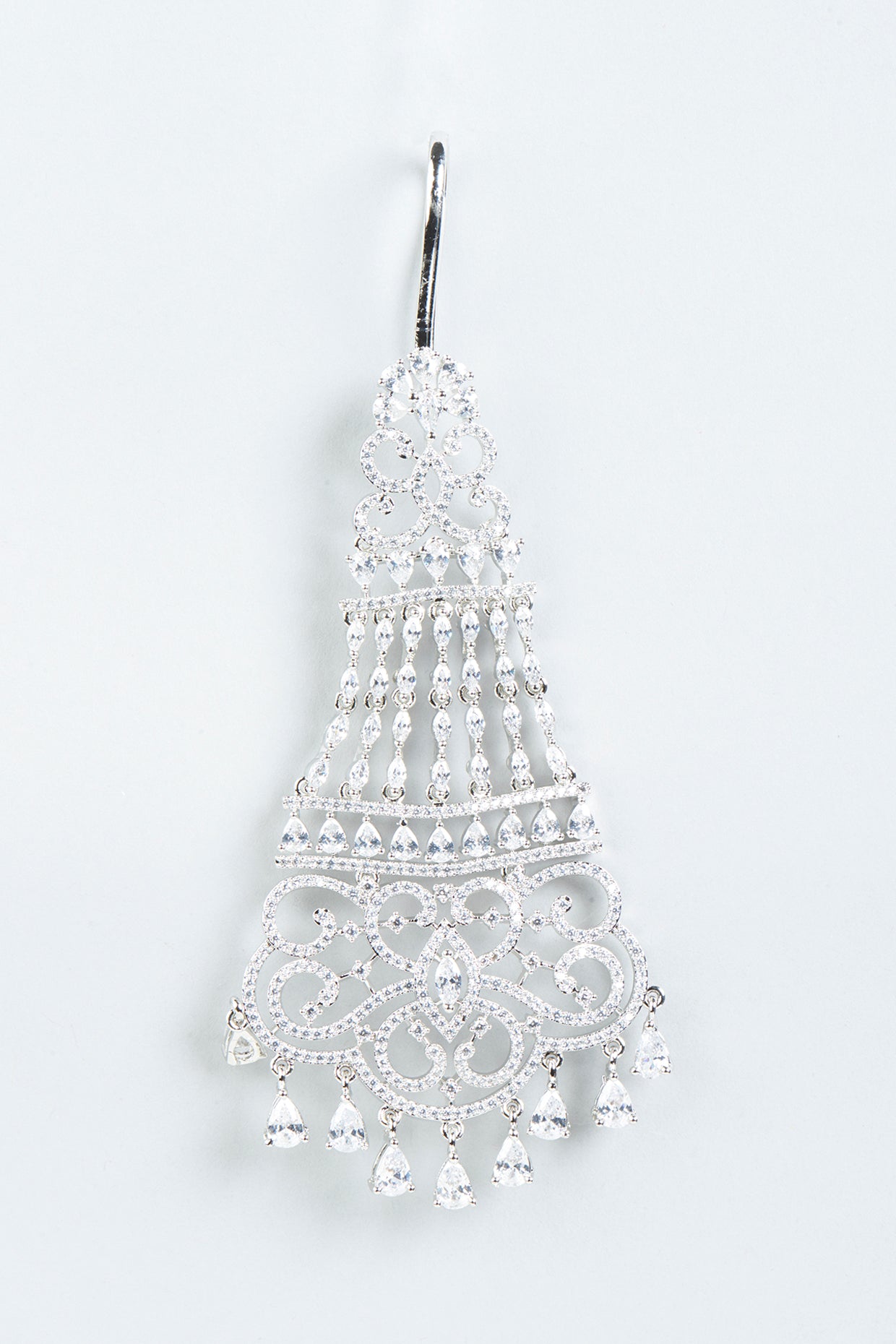 White Finish Faux Diamonds Passa