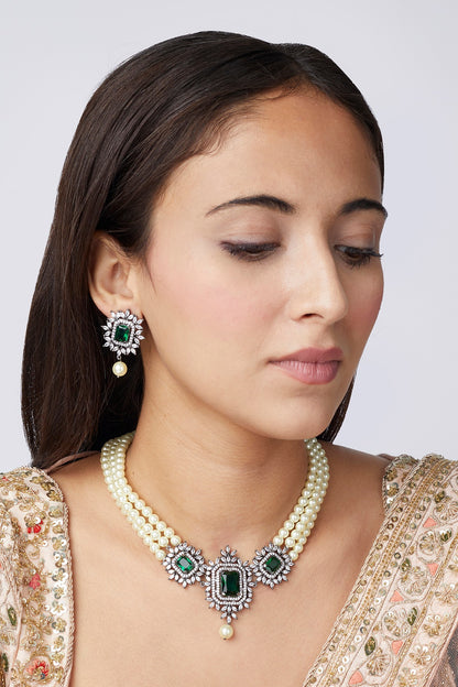 White Finish Green Stone & Pearl Necklace Set