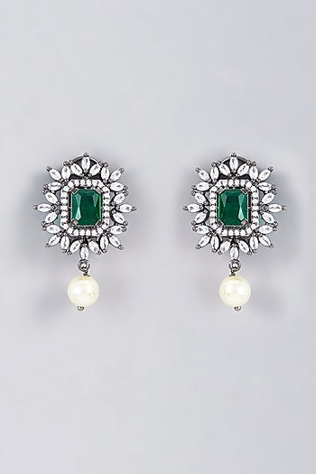 White Finish Green Stone & Pearl Necklace Set