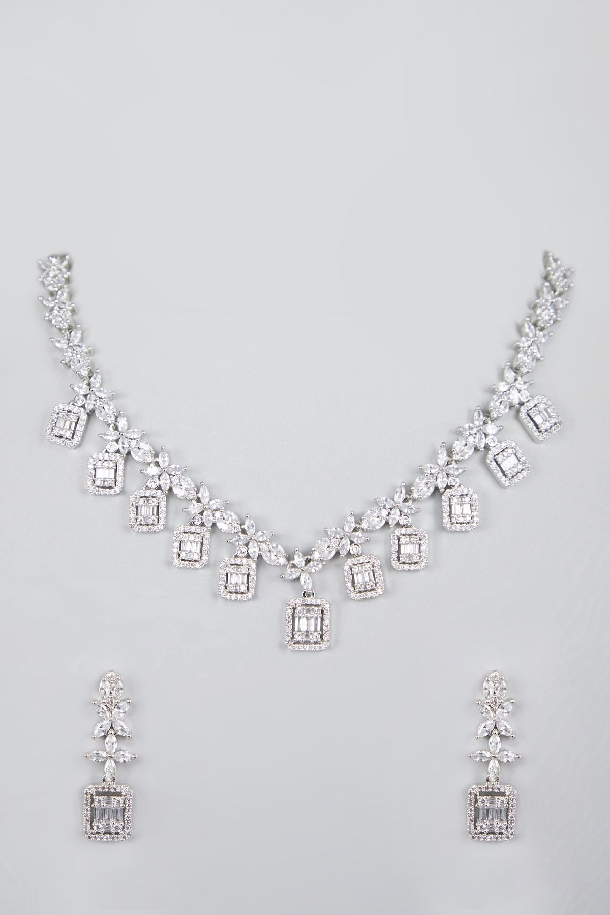 White Finish Zircon Necklace Set