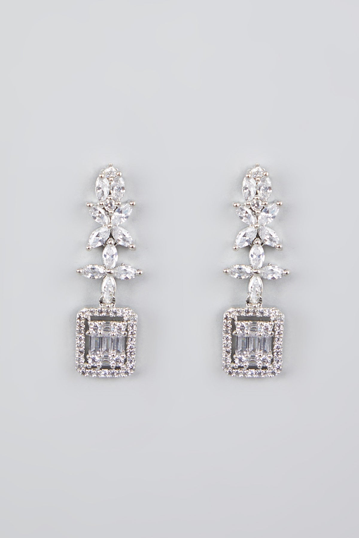 White Finish Zircon Necklace Set