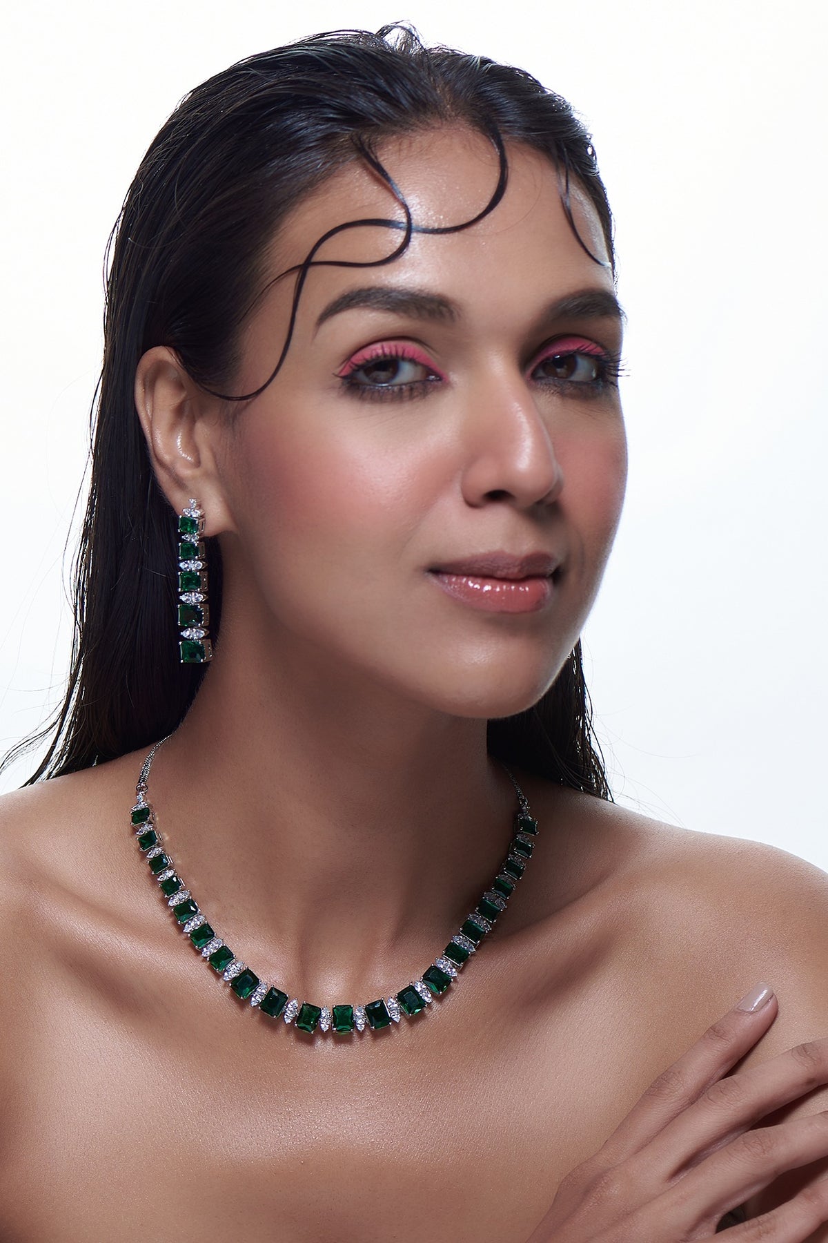 White Finish Emerald Stones & Zircon Necklace Set