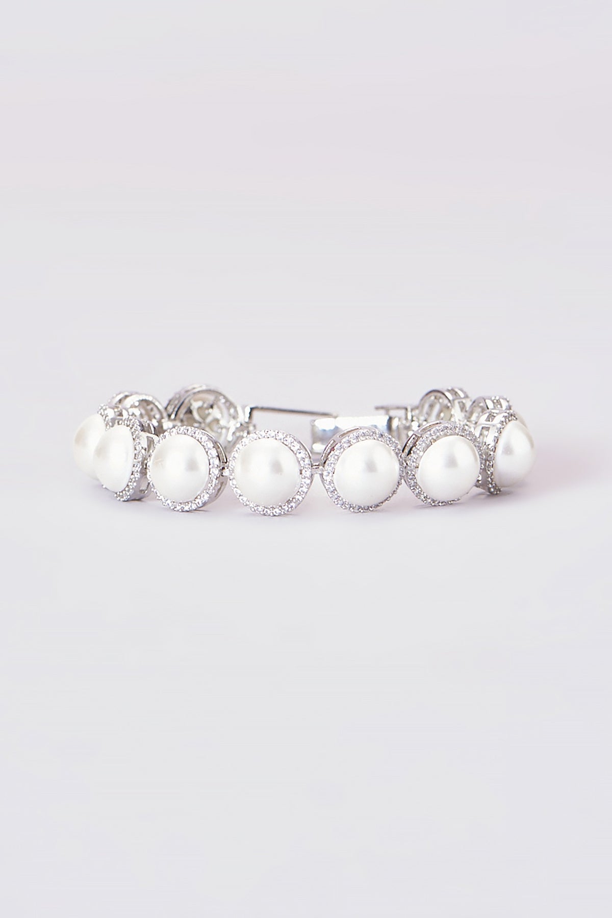 White Finish Zircon & Pearl Bracelet