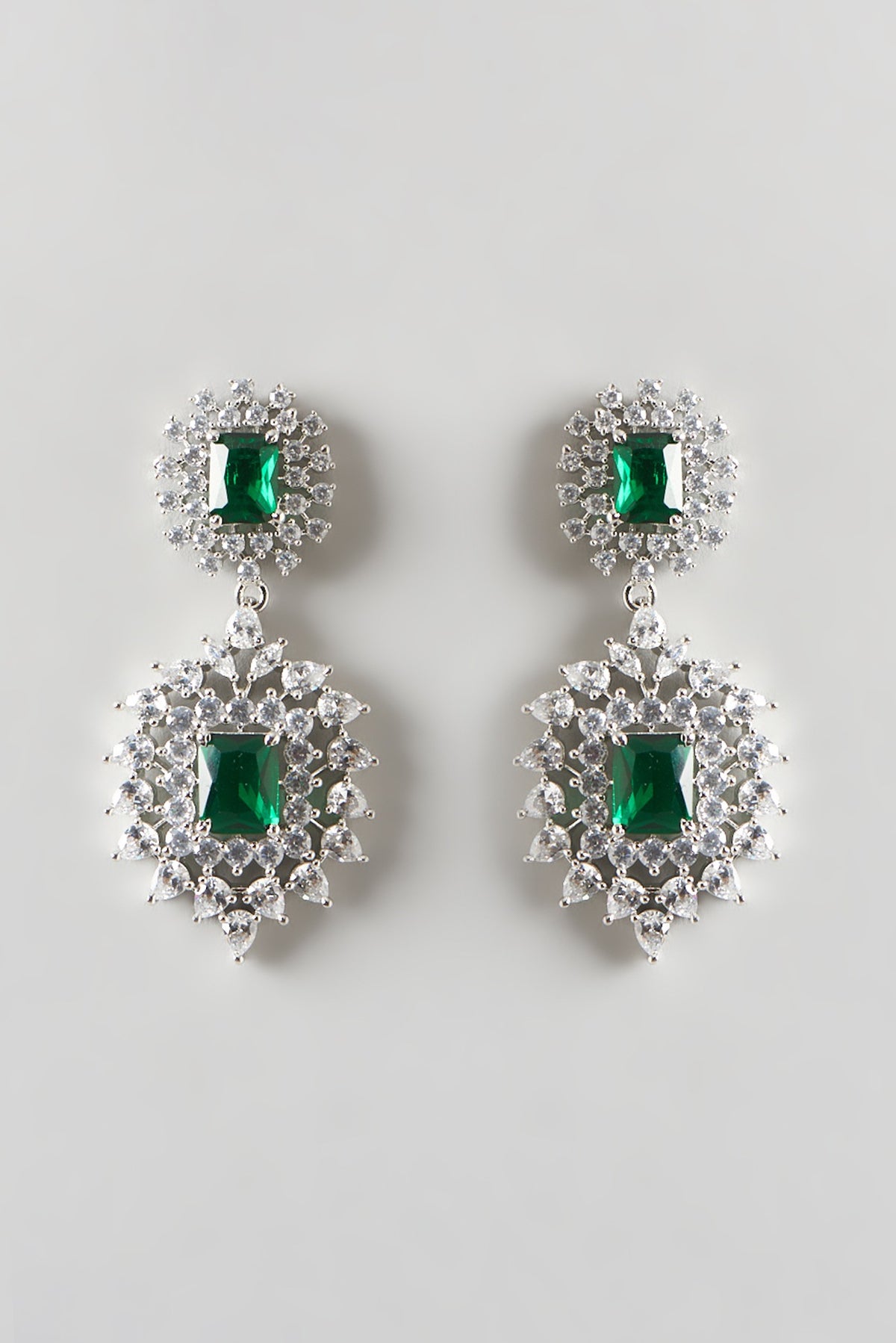White Finish Emerald & Zircon Necklace Set