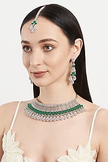 White Finish Emerald & Zircon Choker Necklace Set