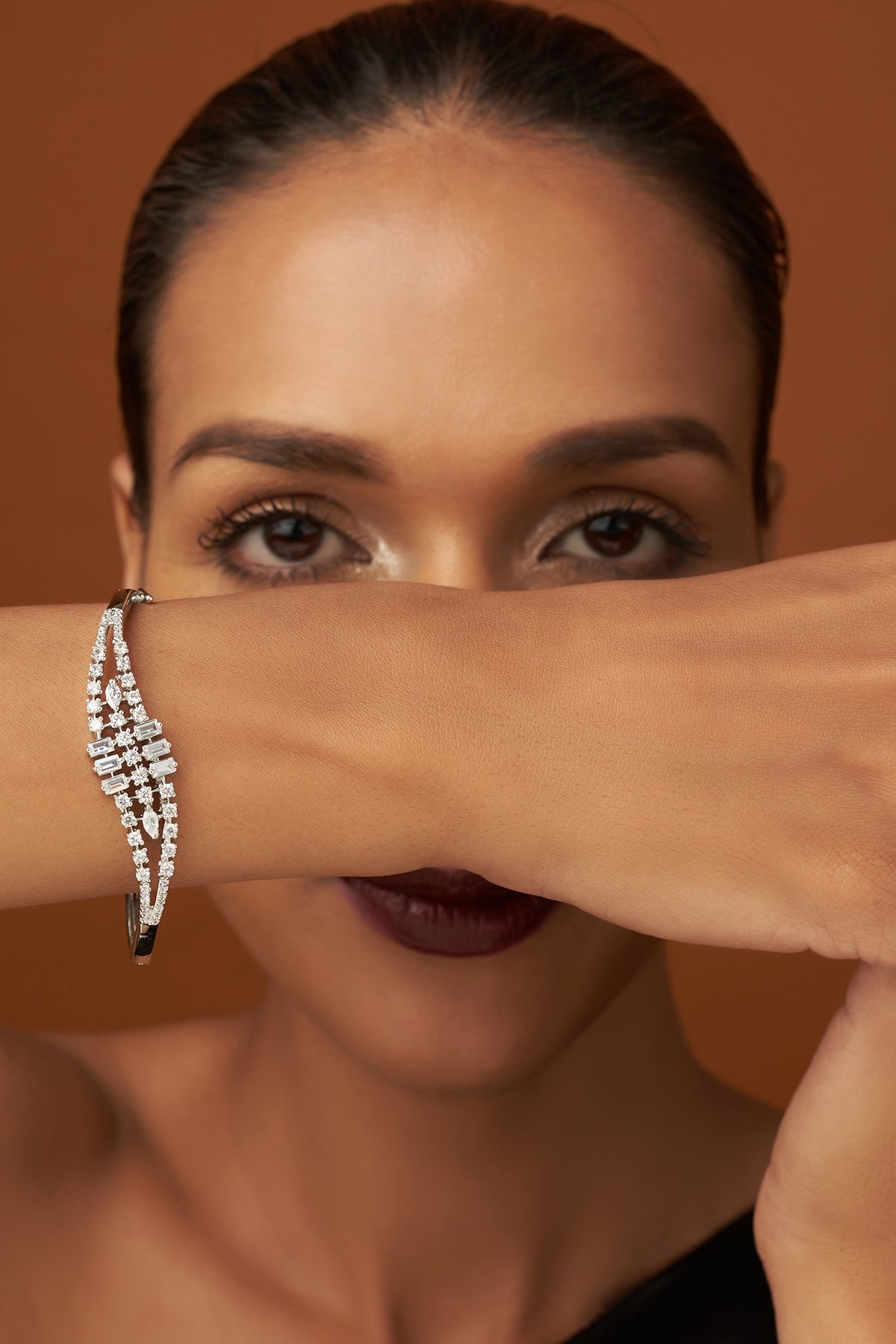White Finish Zircon Bracelet