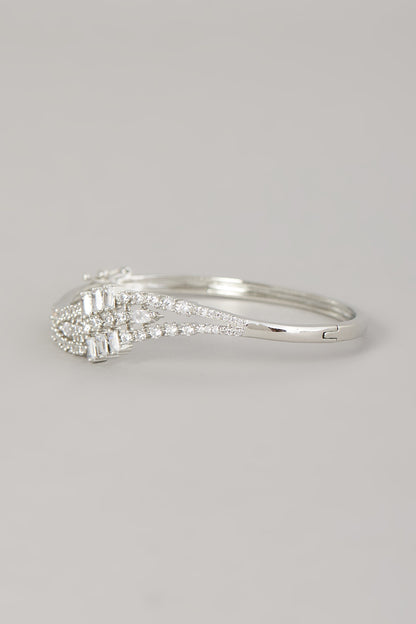 White Finish Zircon Bracelet