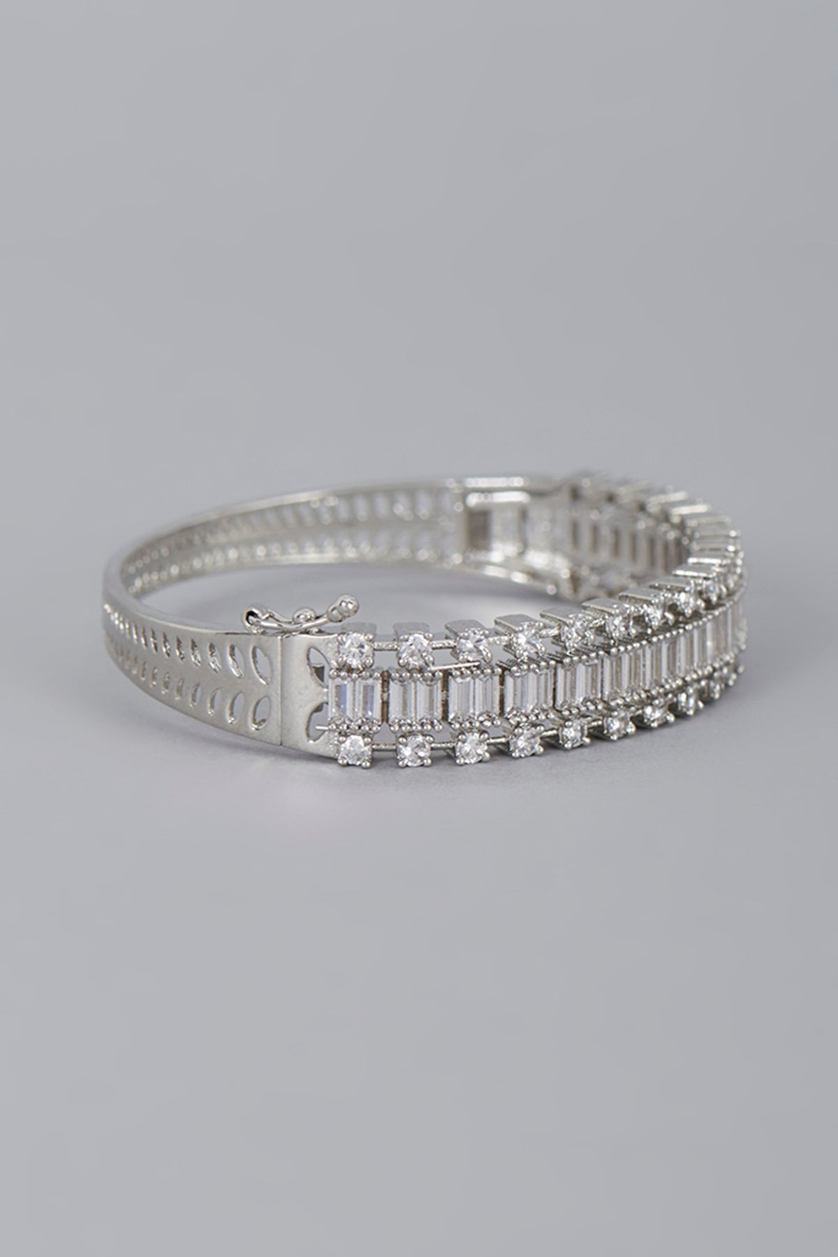 White Finish Zircon  Bracelet